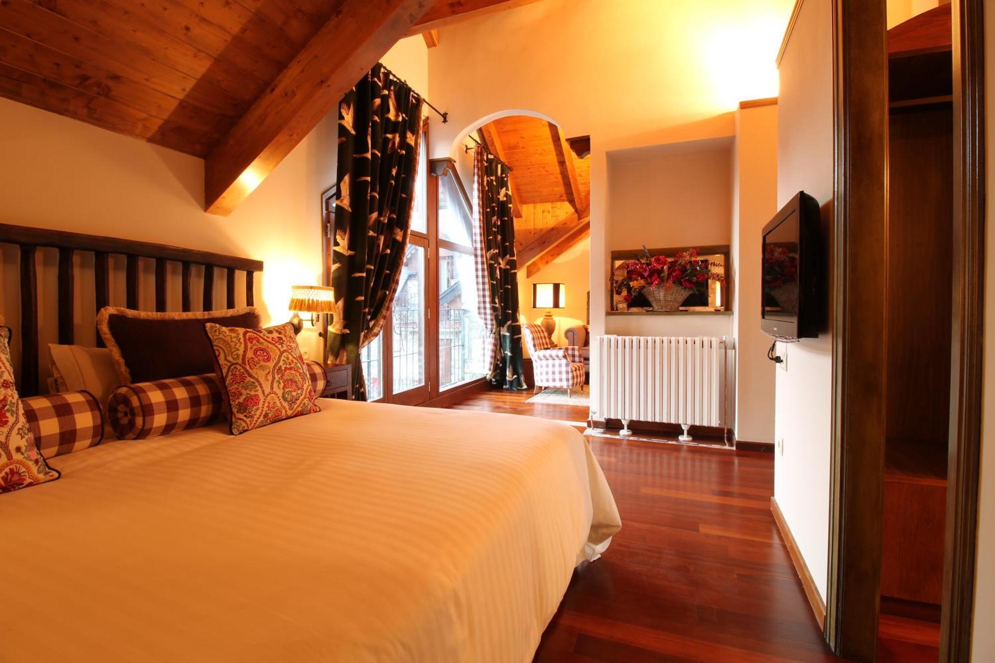 Abadia Del Pirineo Hotel Tramacastilla de Tena Ngoại thất bức ảnh